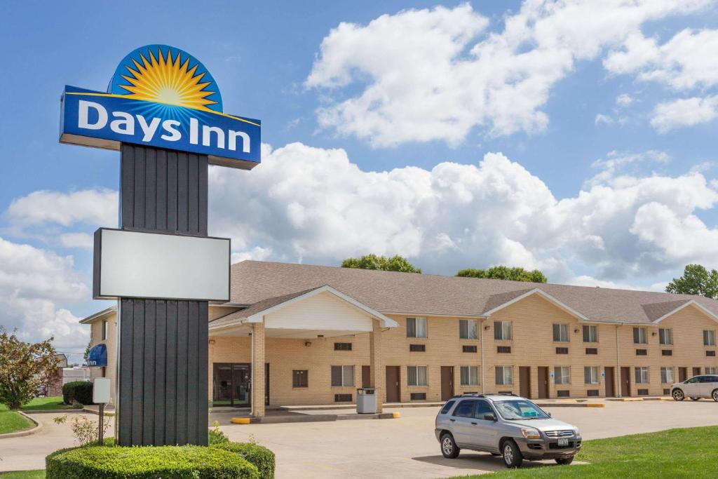 Days Inn | Charleston