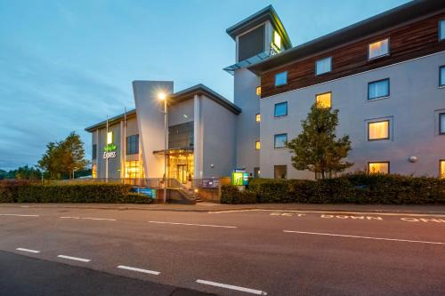 Holiday Inn Express Walsall Ihg Hotel | Walsall