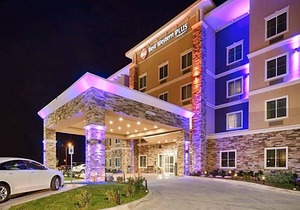 2-Star Hotel ∙ Best Western Plus Tech Medical Center Inn