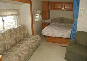Crescent Bar Camping Resort Studio Cabin 2