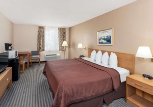 Days Inn by Wyndham Charleston