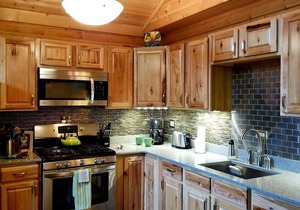 Modern Log Cabin Vacation Rental with En Suite Sauna in Talkeetna, Alaska