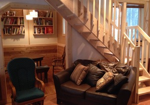 Private Suite,#1, Sauna, Fire pits, walk to town.