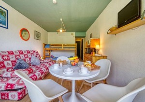 Soyouz Vanguard by Interhome