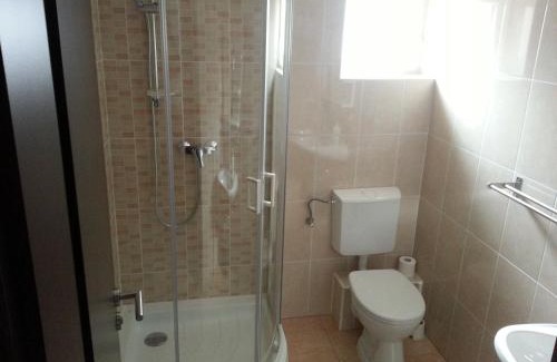 Siofok Aranypart House | Ádám Apartmanház