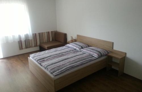 Siofok Aranypart House | Ádám Apartmanház