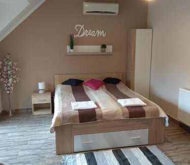 Hajduszoboszlo Apartment | Álom Apartman