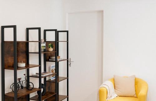 Roseraie - Orgemont Apartment | Élégant rez-de-jardin 4 chambres à Angers