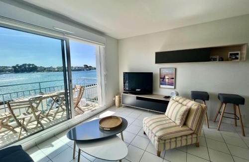 Etel Apartment | Étel - Appart 42m² - 2 pièces, Wifi, Parking, à 450m du centre et 750m des plages - FR-1-479-196