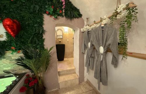 Auriol Hotel | Évasion duo, Suite Atypique privative, Hammam & Balnéo