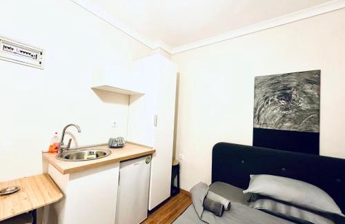 Thessaloniki Apartment | ĆHAS MARIÈ PRVT STUDIO