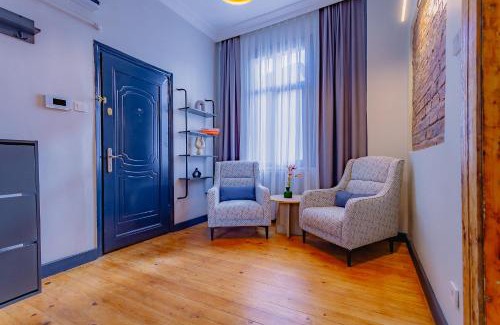 Galata Apartment | Şeref Aziz Keskin Apartment