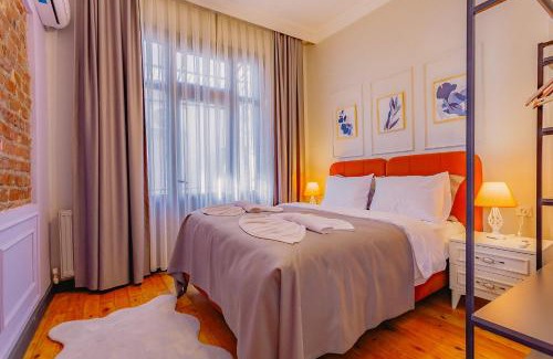 Galata Apartment | Şeref Aziz Keskin Apartment