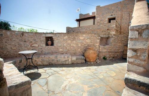 Omales House | ΠΥΡΓΟΣ ΜΠΕΧΡΑΚΗ-Μάνη