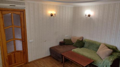 Holosiivskyj Apartment | Апартаменти з 2 окремими кімнатами в районі Центрального Автовокзалу
