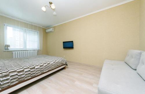Pozniaky Apartment | Апартаменты Урловская 30,Урловская 38