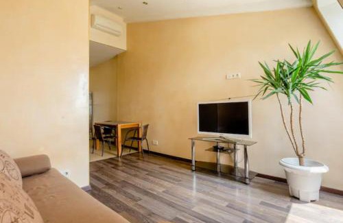 Prymors'kyi district Apartment | Апартаменты 500 м Пляж ,Центр города