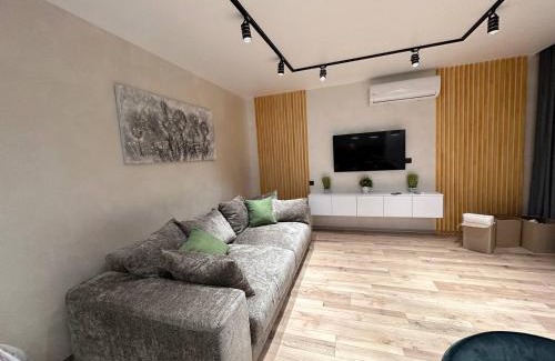 Lviv Apartment | ВІП стилізовані у Львові з просторою вітальнею, на вулиці Під Голоском 15 Б