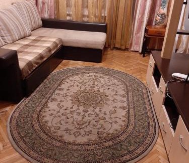 Kyiv Apartment | Двухкомнатная вид на Дворец Украина