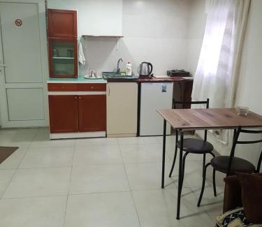 Tbilisi House | Домик у Куры