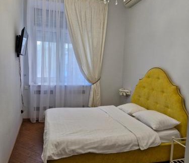 Khreshchatyy Yar Apartment | Затишна квартира на Майдані Незалежності