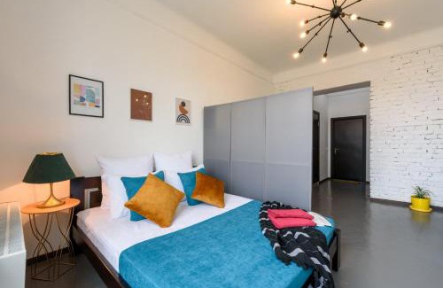 Chernovtsy Apartment | Затишна студія в стилі лофт в самому центрі міста