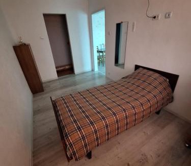 Dzerzhyns'kyi District Apartment | Квартира з балконом 2 кімнати вул 23 серпня 13А