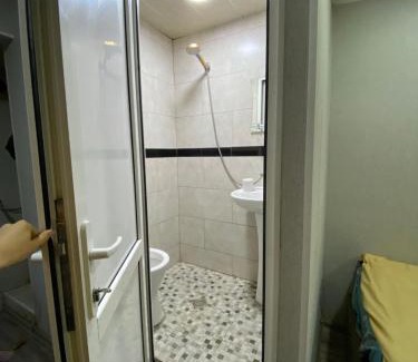Tbilisi City Centre Apartment | комната в старом тбилиси