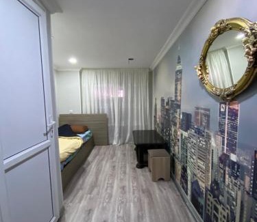 Tbilisi City Centre Apartment | комната в старом тбилиси