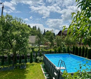 Slavske House | Ніч над Карпатами