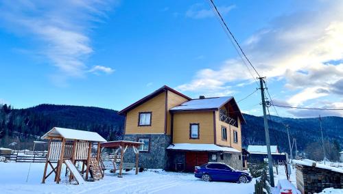 Mykulychyn House | Приват-котедж Зарінок
