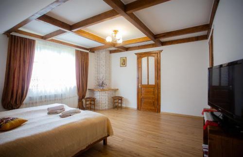 Yaremche House | Сервус guest