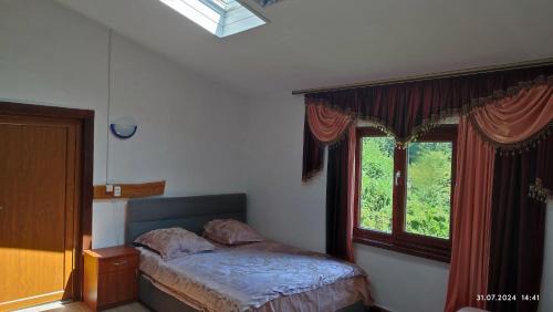 Snidavka House | Стожари