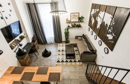 Odessa Apartment | Три дворівневі квартири для 12 гостей