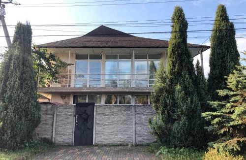 Petropavlivs'ka Borshchahivka House | Тownhouse99