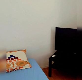 Bat Yam House | Уютное жильё в тихом районе, с собственной ванной комнатой и туалетом