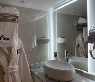 Ifrane Apartment | إقامة جبل هبري حي السلام إفران