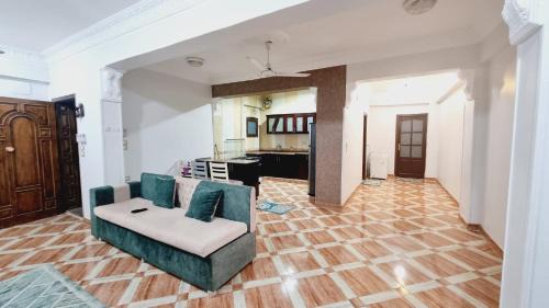 Luxor Apartment | القباوي