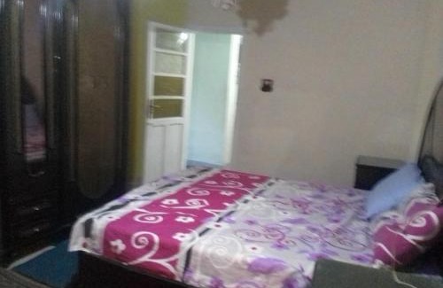 Bab Sharqi House | شقة بغرفة ثلاثية بحمام خاص ومطبخ صغير