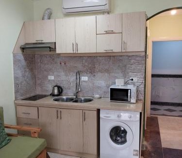 Sheraton Road -Sakkala Apartment | شقة 327صغيرة جميلة هادئة وسط المدينة