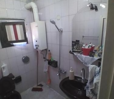Cairo Apartment | غرفه بجوار مركز الدراسات العليا للاجانب