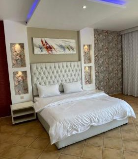 Dhahban Ski Chalet | فيلا السعادة بشاطي خاص درة العروس