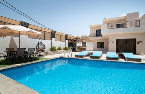 Amman Apartment | فيلا مبهجة مع مسبح