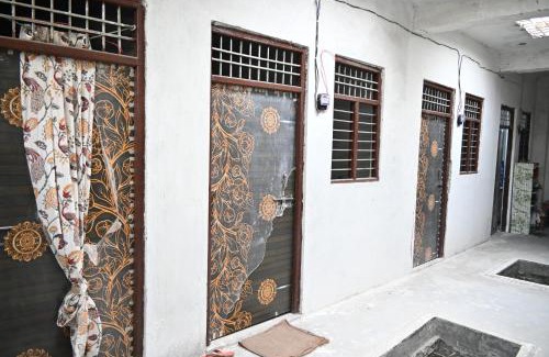 Vrindavan House | श्री बांकेबिहारी सेवाधाम