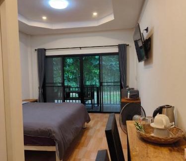 Thong Pha Phum Hotel | บ้านสามฤดู Baansamruedo