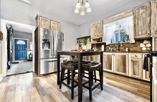 Central Colorado Springs House | ᨒStylish Basecamp/Fire Pit/2 Blocks to Downtownᨒ