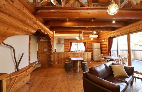 Yawatano Ski Chalet | ログキャビン伊豆高原