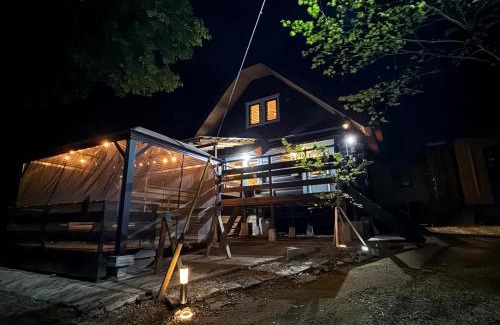 Nasu House | 森の中の大型ログハウス最大16名可ペット同伴OkコテージLog