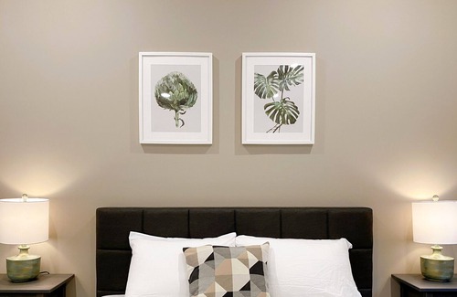 Logan Square Apartment | 西江月 | Shine Muscat Studio at City Hall