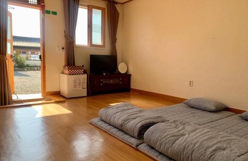 Gyeongju House | 경주 란 한옥 GyeongJu Ran Han-ok